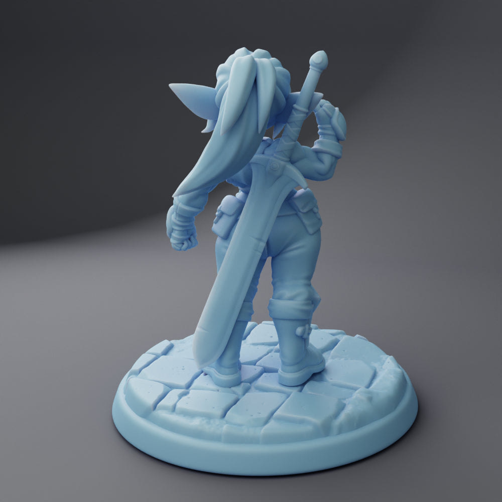 Blix the Goblin Fighter, Standing ( Female Goblin Fighter / Warrior with Longsword )