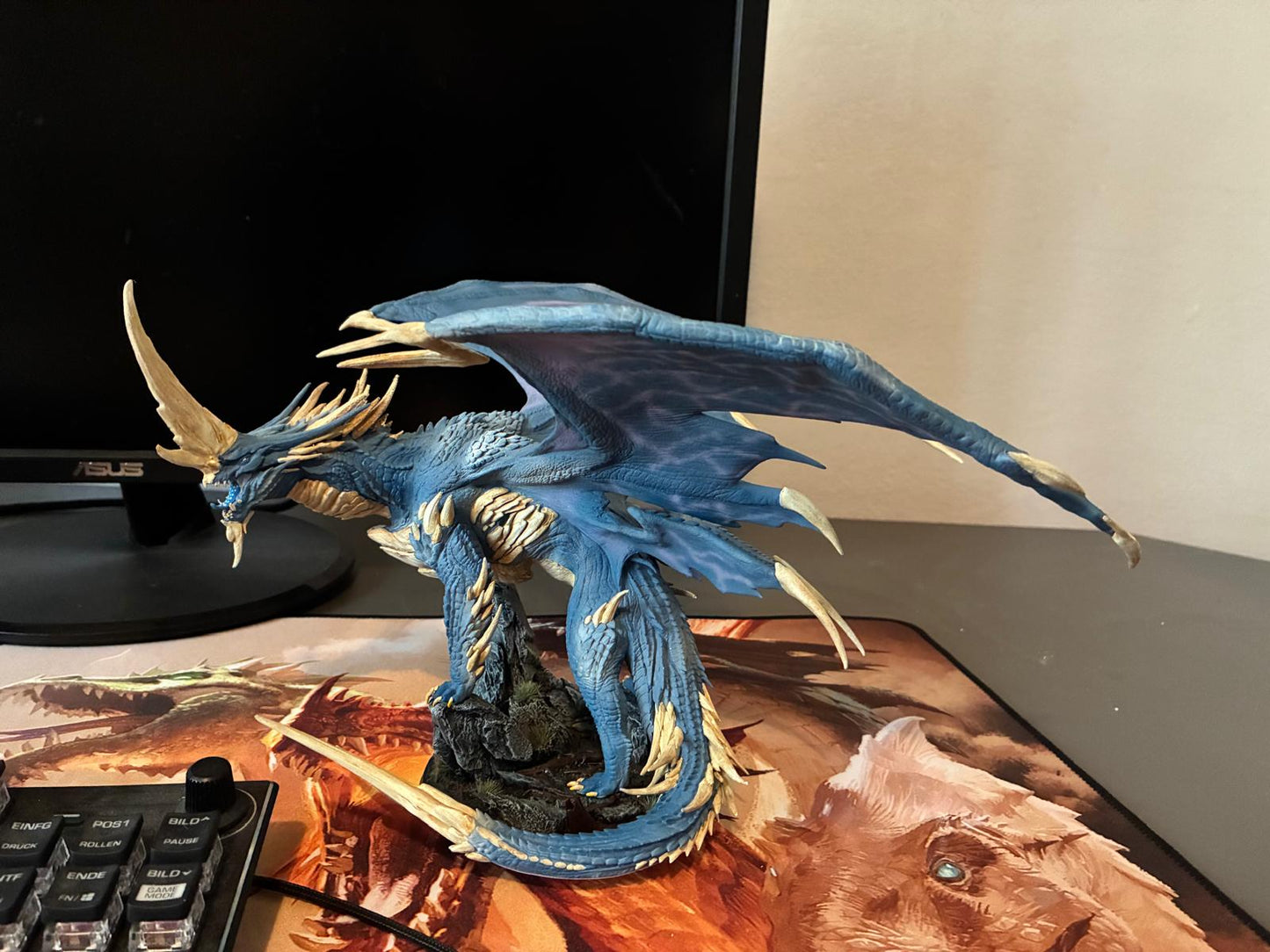Blue Dragon - Elder 100mm Base