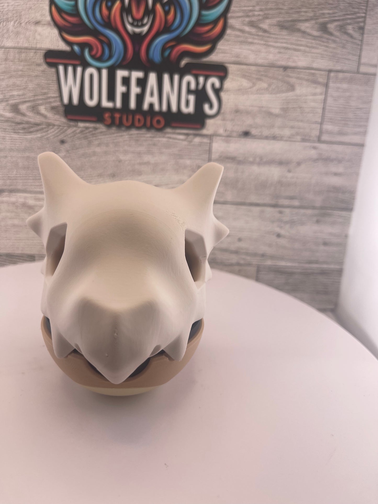 3D Printed Capture Ball Prop | Monster Inspired Display Ball | Collector Decor | Cosplay Prop | Desk Setup Gift